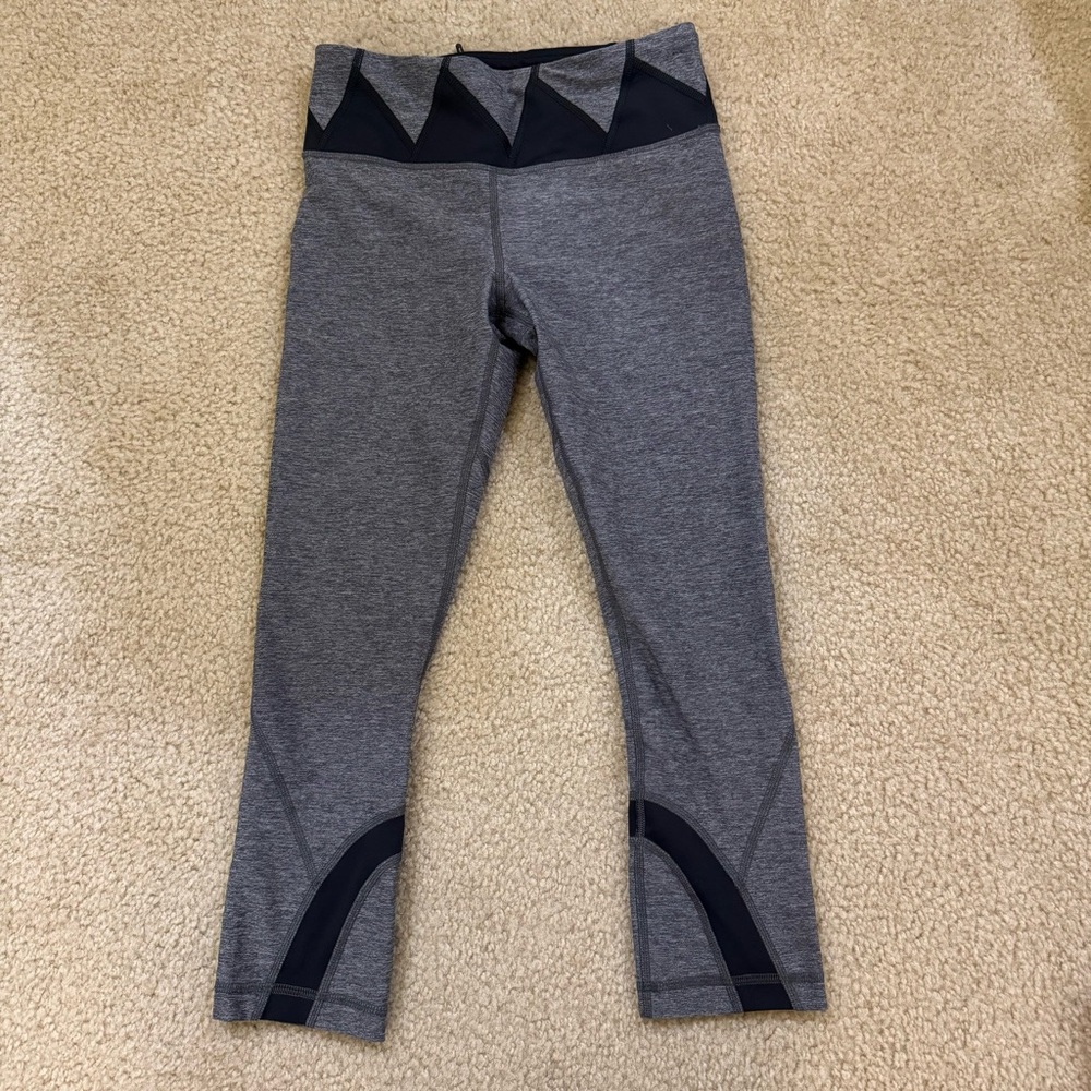 Lululemon Run: inspire Crop II *All Luxtreme Deep Coal Size 4